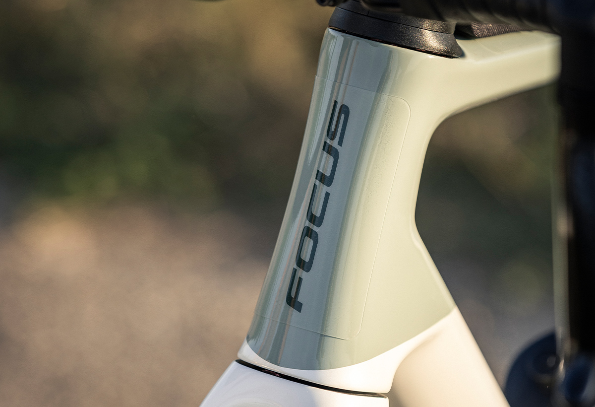 The road bike for all eventualities: FOCUS PARALANE | FOCUS