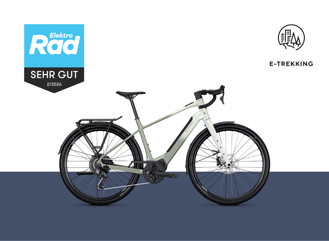 Kalkhoff Endeavour L Touringvor blau-weißem Hintergrund; von ElektroRad mit „Sehr Gut“ bewertet. E-Trekking-Logo in der rechten oberen Ecke.