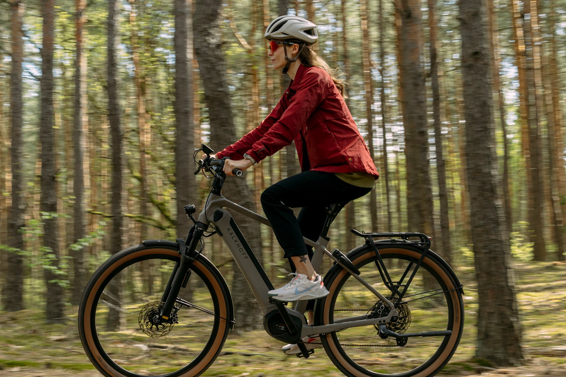 Radfahrerin E-Bike Kalkhoff