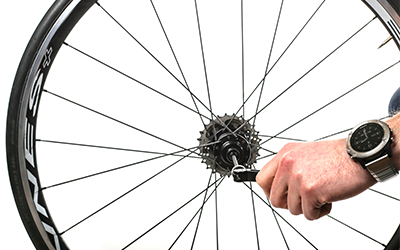 Retirer l’attache rapide