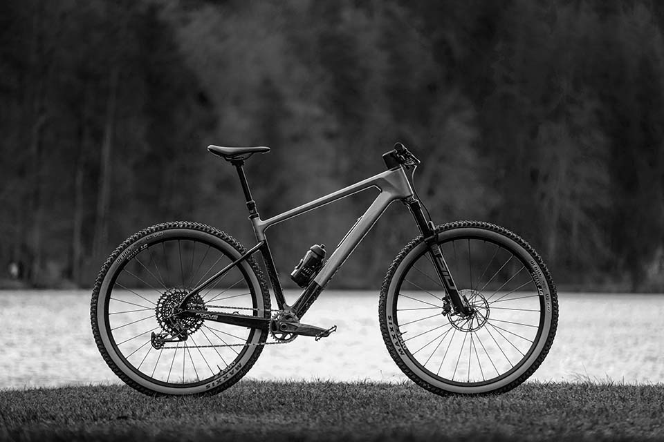 weerstand bieden Per ongeluk operatie Light and stiff carbon hardtail: FOCUS RAVEN | FOCUS Bikes